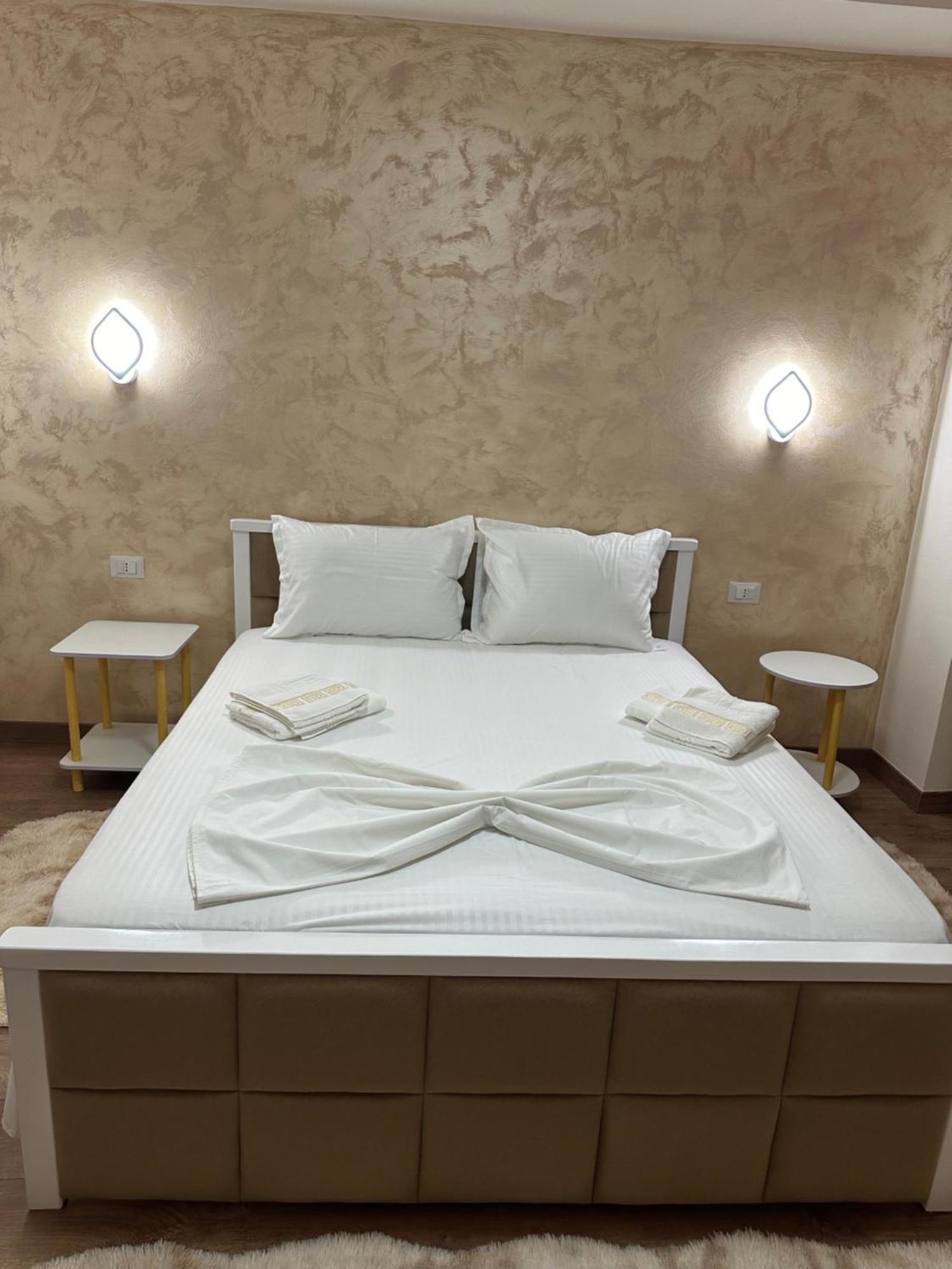 Guni Inn Kruje Ngoại thất bức ảnh