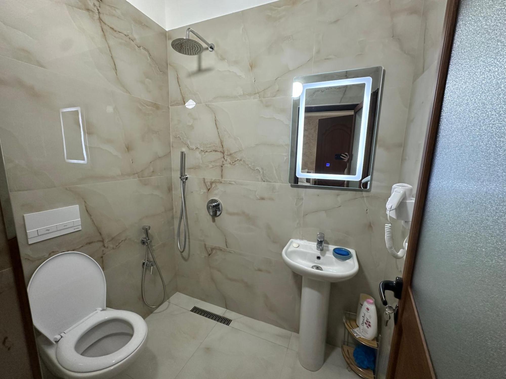 Guni Inn Kruje Ngoại thất bức ảnh